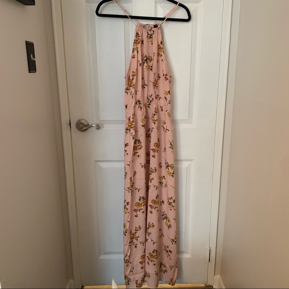 Pink floral maxi dress 💗